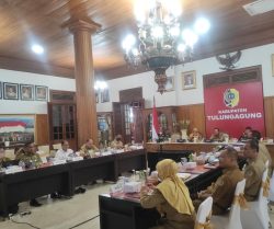 Pemkab Tulungagung Ikuti Rakor Pengendalian Inflasi Tahun 2023 616cf9ca-0484-406a-b007-ebb59d05a2ab