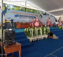 Khas Tarian Menyambut Purnawiyata SMKN 2 Tulungagung Berlangsung Sangat Meriah f7ac3aab-e83d-4b15-a963-df756055a7f6 (1)