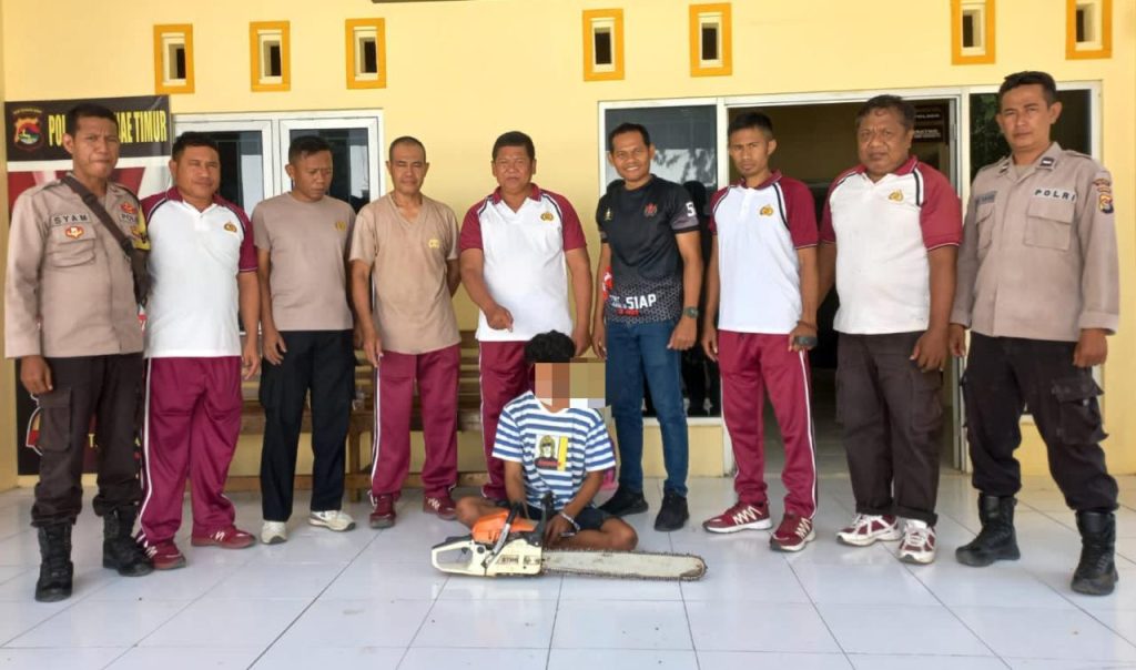 komplotan pencuri mesin pemotong kayu