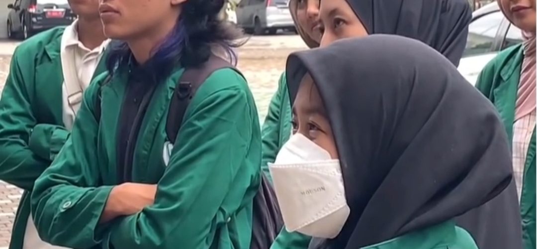 DPRD Tulungagung “Kabur” dari Aspirasi Rakyat, Mahasiswa Segel Ruang Aspirasi