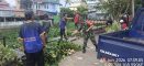 Babinsa Bersama Warga Kelurahan Pasiran Bersihkan Sungai Pasar Beringin, Cegah Banjir di Musim Hujan