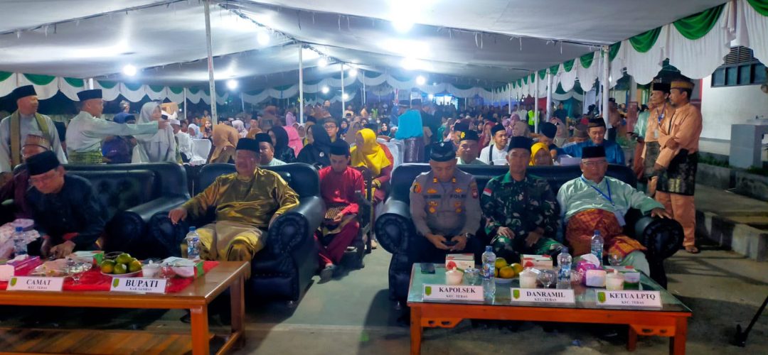 Bangun Generasi Muda Qurani, Babinsa Koramil 03/Tebas Hadiri Pembukaan MTQ ke-XIII di Wilayah Binaan