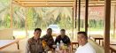 *Ngopi Bareng Tokoh Pemuda, Polsek Marau Perkuat Kemitraan dan Dukung Pengembangan Usaha Masyarakat di Air Upas*