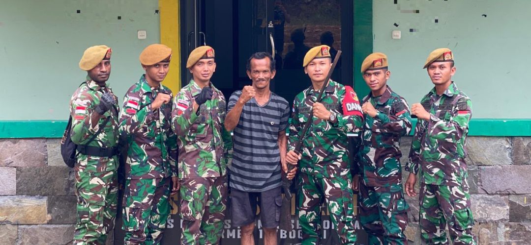 Pendekatan Humanis Berbuah Kepercayaan: Warga Perbatasan Sukarela Serahkan Senjata Api Rakitan ke Satgas Yonarmed 19/Bogani