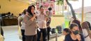 Semarak Hari Jadi Polwan Ke-78,Polwan Polda Kalbar Berbagi Barang Layak Pakai  Untuk Masyarakat