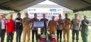 Dukung Penanganan Karhutla di Landak, BRI Cabang Sanggau Serahkan 50 Pompa Alkon kepada Kodim 1210/Landak.