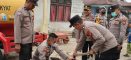 Peduli Kebutuhan Warga, Polres Melawi Salurkan 4.000 Liter Air Bersih ke Tanjung Tengang