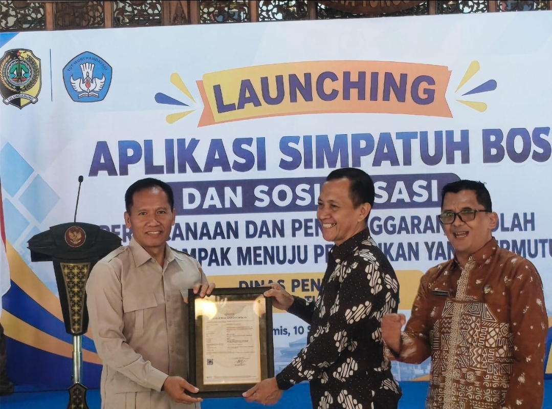 Plt Bupati Tulungagung dan Dinas Pendidikan Luncurkan SIMPATUH BOSP, Tegaskan Pengelolaan Dana Pendidikan Harus Berbasis Data dan Akuntabel
