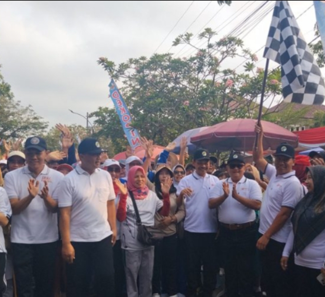 Ribuan Warga Tumpah Ruah di Jalan Sehat Hari Koperasi ke-79, Plt Bupati dan Dekopinda Tegaskan Koperasi Harus Jadi Kekuatan Ekonomi Masyarakat